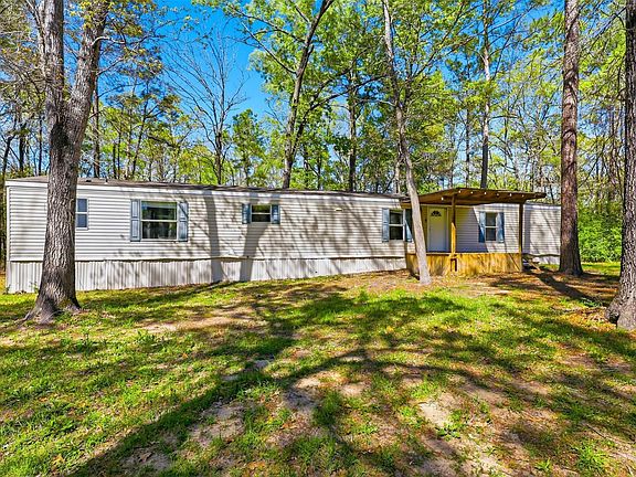 3rd image of 220 Rustic Ln