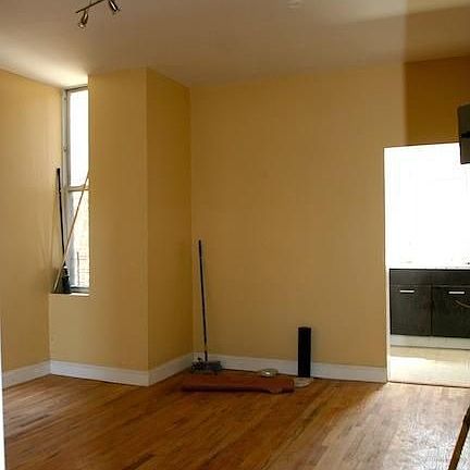 2nd image of 1426 Atlantic Ave