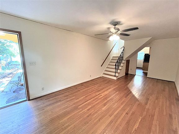 3rd image of 2120-2128 NE 12th Ave #2122