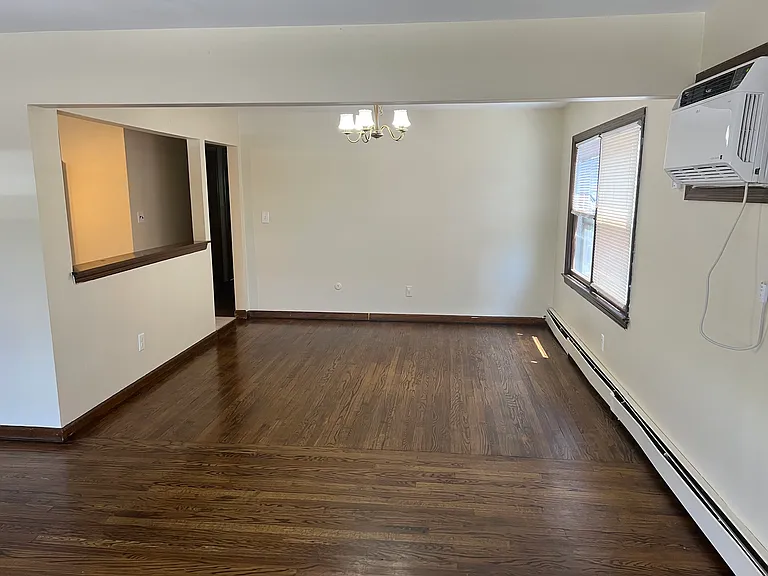 133 Washington St #1 — Photo 4