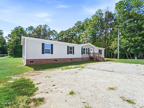 4th image of 856 Old 30 Road