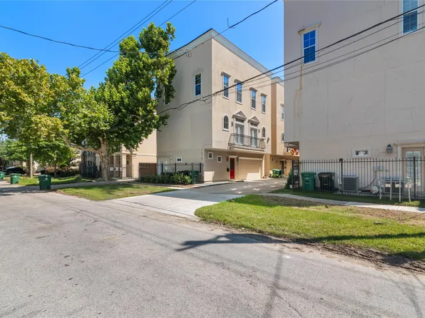 1510 Birdsall St, Houston, TX 77007