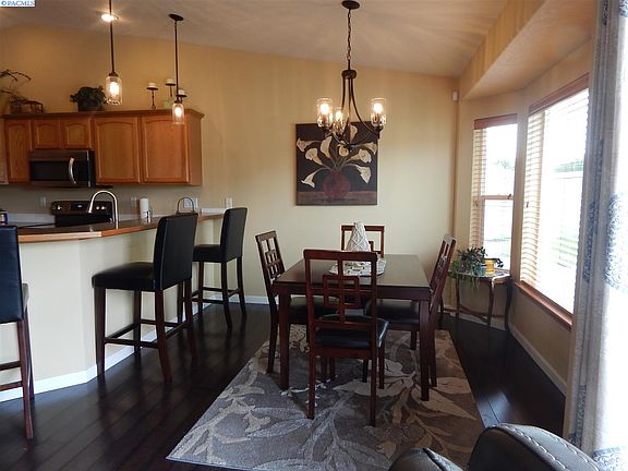 5th image of 7904 Snoqualmie Dr