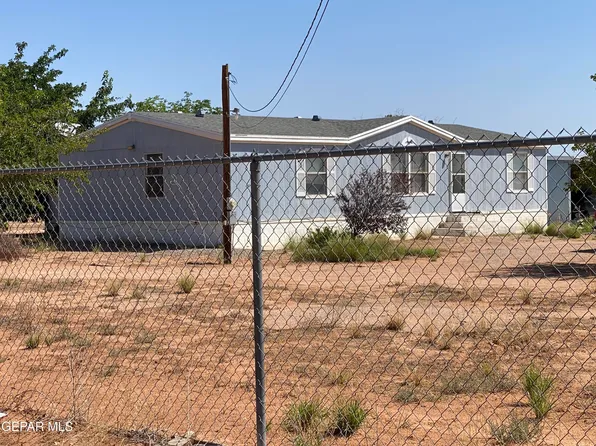 1012 Luna Dr, Chaparral, NM 88081