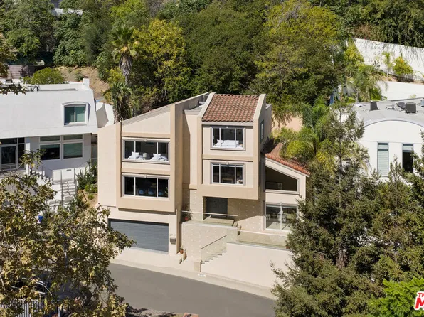3751 Prestwick Dr, Los Angeles, CA 90027