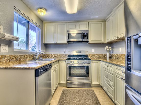 4th image of 2508 McGregor Dr