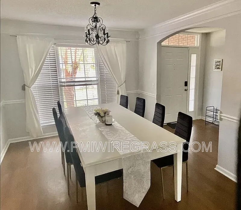 3 bed, 2.0 bath, 1971 sqft, $1,750 — Photo 4