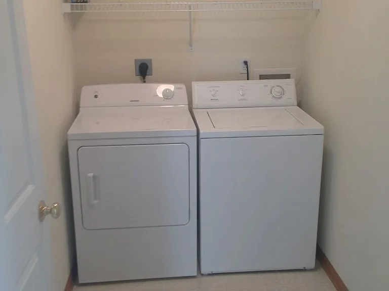 Hunters Glen Apartments — Photo 11