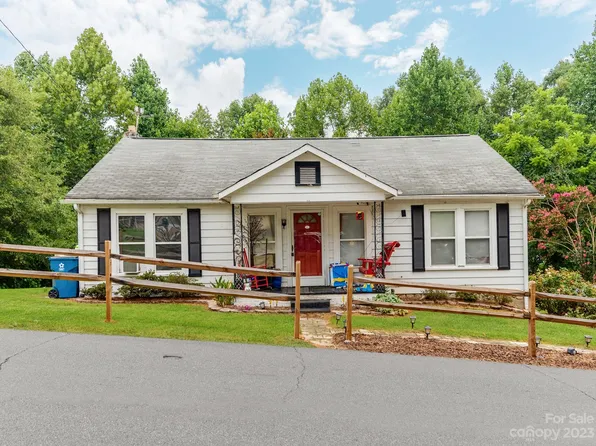 812 Pineburr Ave SW, Valdese, NC 28690