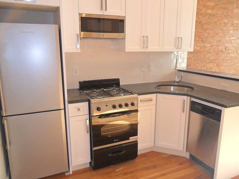 1st image of 131 Herkimer St APT 3C