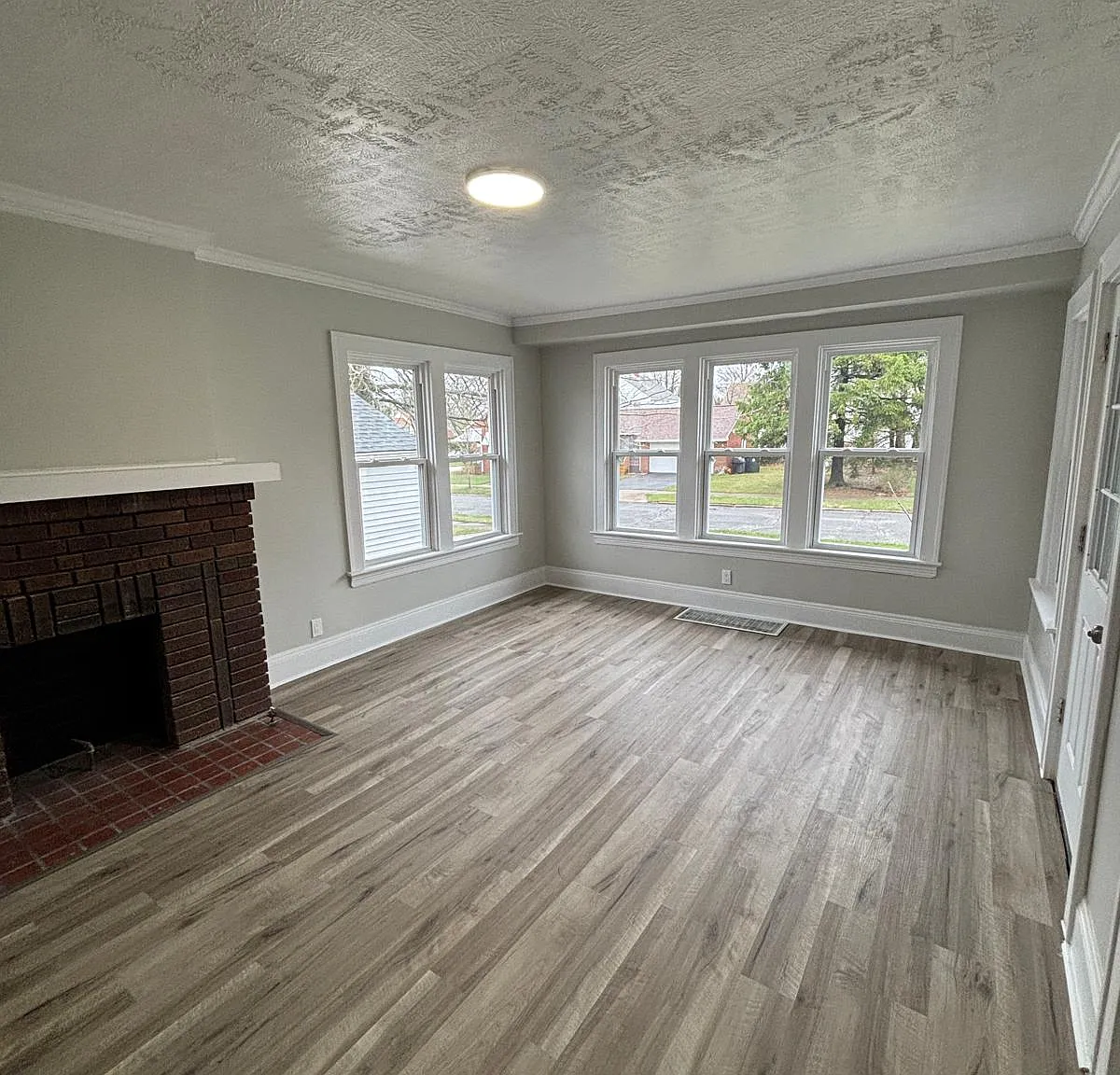 3 bed, 1.5 bath, 1166 sqft, $1,750 — Photo 3