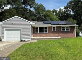 521 Pasadena Dr, Magnolia, NJ 08049
