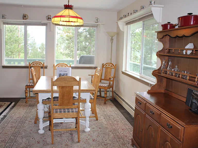 79 Evergreen Rd — Photo 3