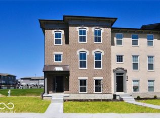 916 Yorkshire Ln, Zionsville, IN 46077