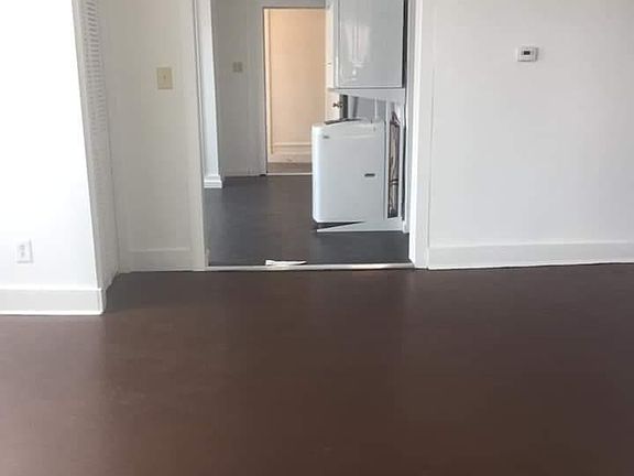4th image of 49 Bath St APT 3