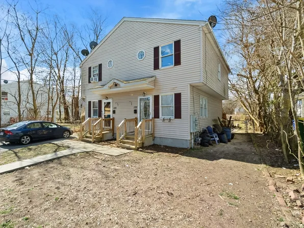 120-122 Oak Grove Ave, Springfield, MA 01109