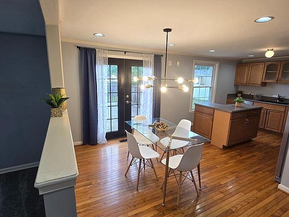 4th image of 3702 Ashboro Ct