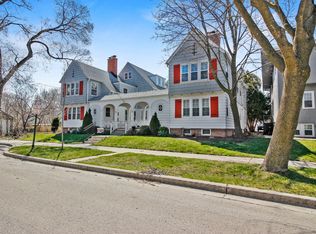 3717 N Farwell Ave #3717, Shorewood, WI 53211