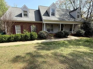 605 Millbrook Dr - Property Image