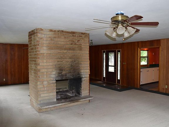 5th image of 8519 Maurice Dr