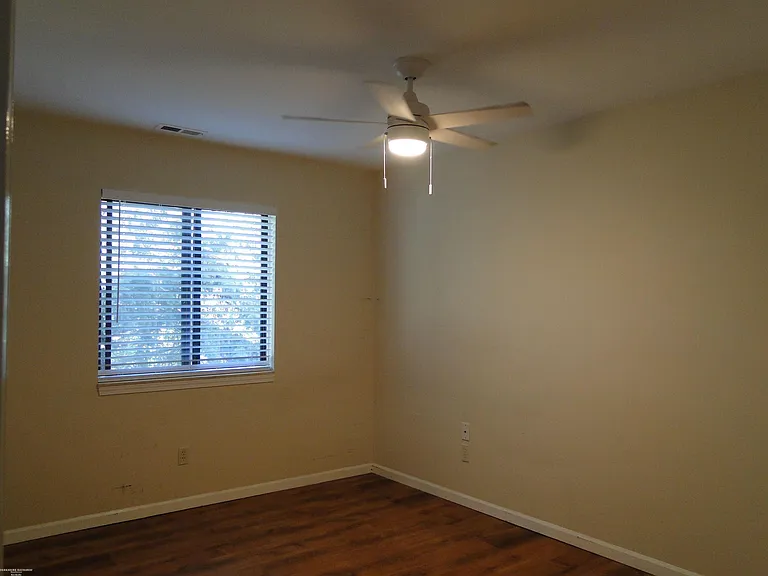 29842 Utica Rd — Photo 29