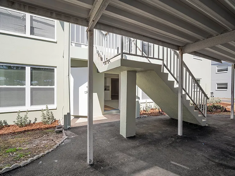 4533 Overlook Dr NE #B — Photo 41