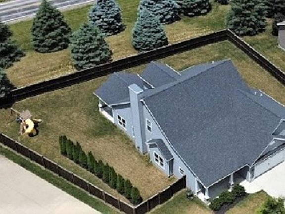4th image of 5140 Greenview Ct