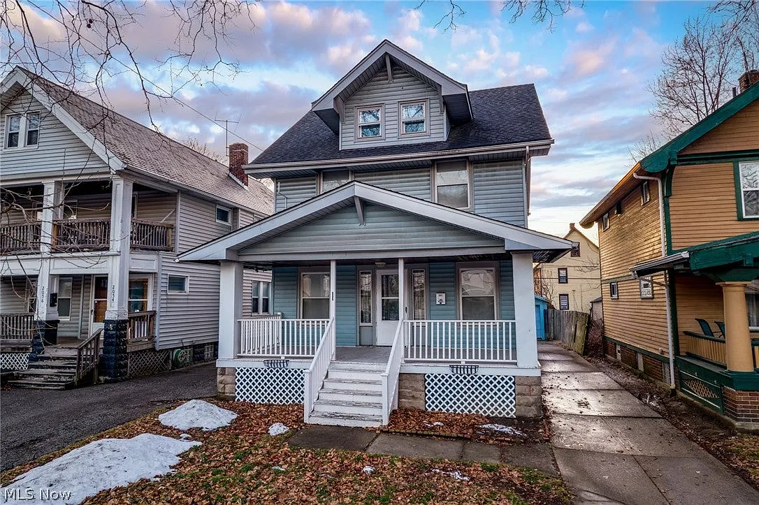 5 bed, 1475 sqft, $1,900 — Photo 1