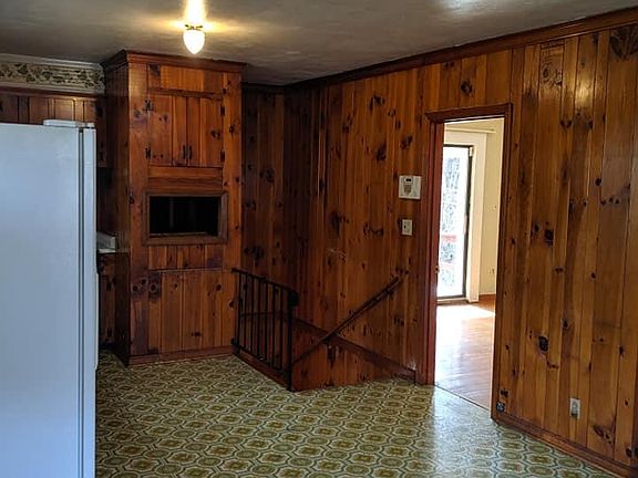 3rd image of 187 Cumberland Dr