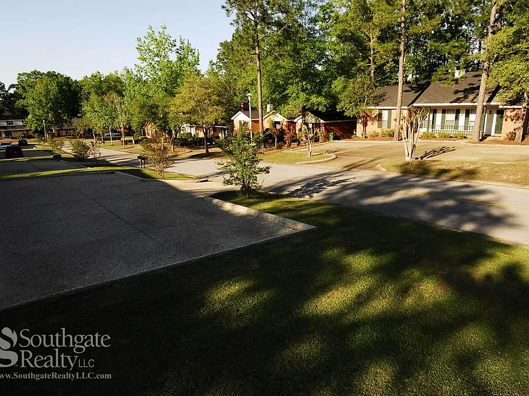 218 Woodshire Dr #218WS — Photo 36