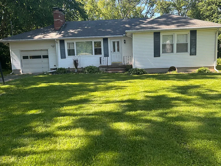 36860 Bauerdale Ave — Photo 1