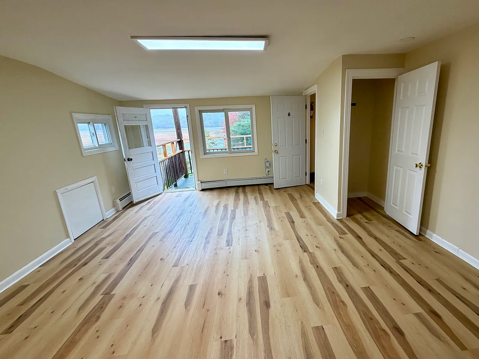 2 bed, 700 sqft, $1,895 — Photo 3