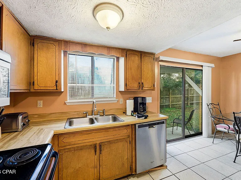 4492 E Highway 98 — Photo 13