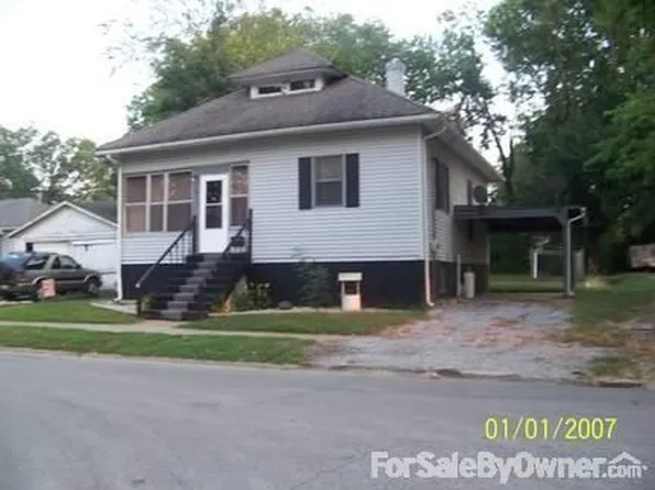 415 W Ogara St, Harrisburg, IL 62946