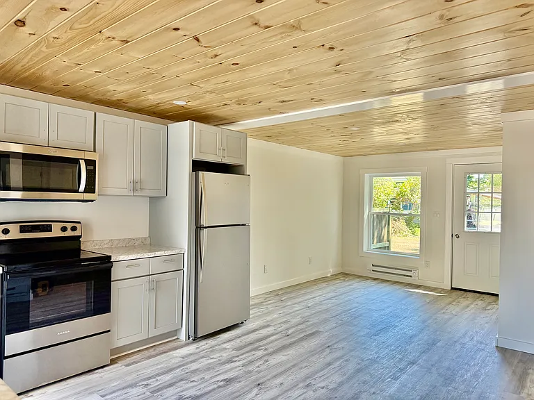 532 James St #3B — Photo 9