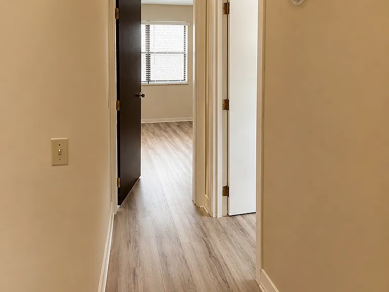 4332 Villa Dr #8 — Photo 2