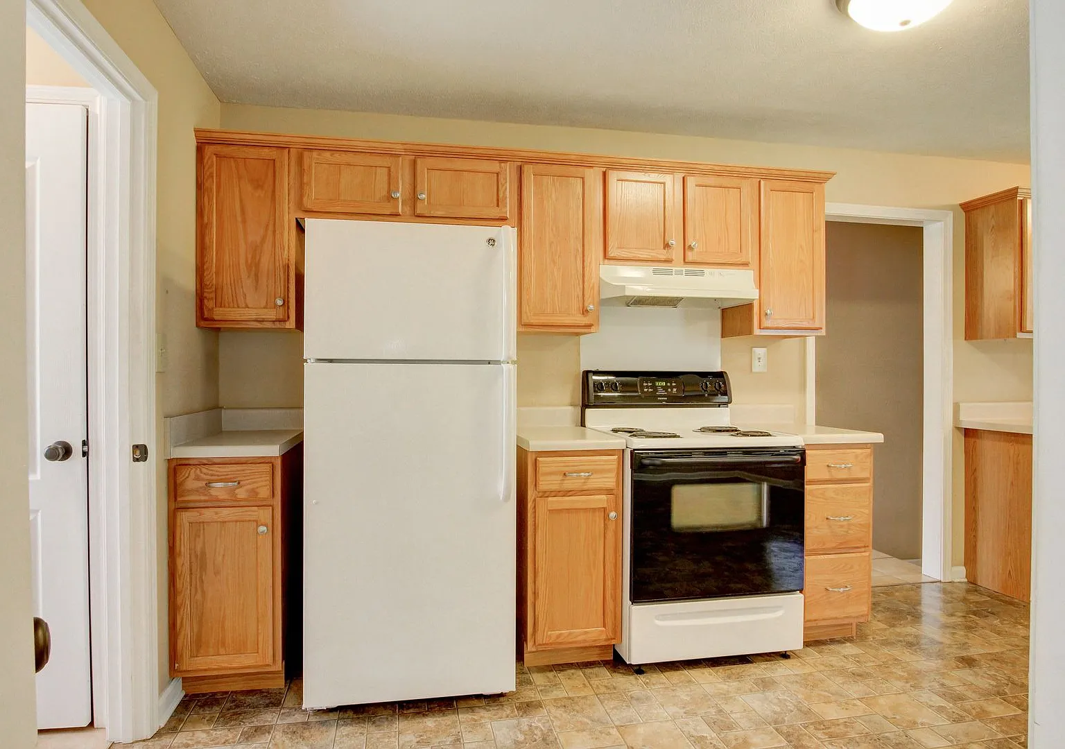 Coming Soon--18 Hillsboro Rd. — Photo 3