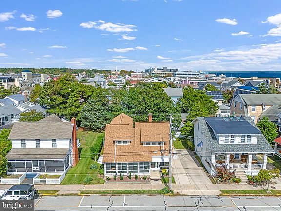 2nd image of 19 Brooklyn Ave