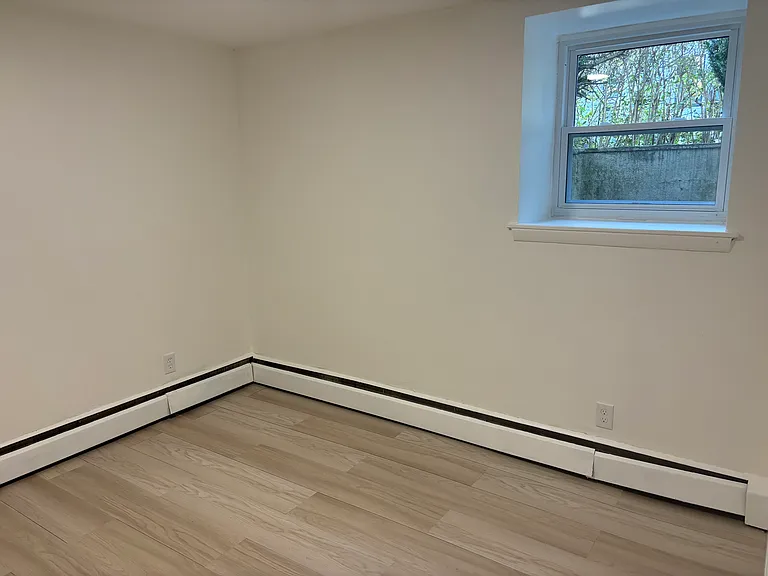 60 Gorham Ave #D — Photo 6
