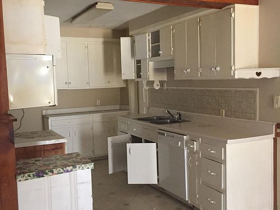 4th image of 1295 Homer St