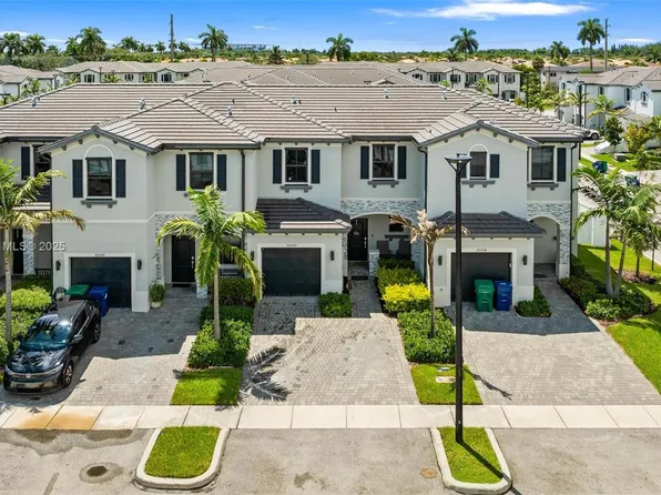 20380 NW 5th Ct, Miami Gardens, FL 33169