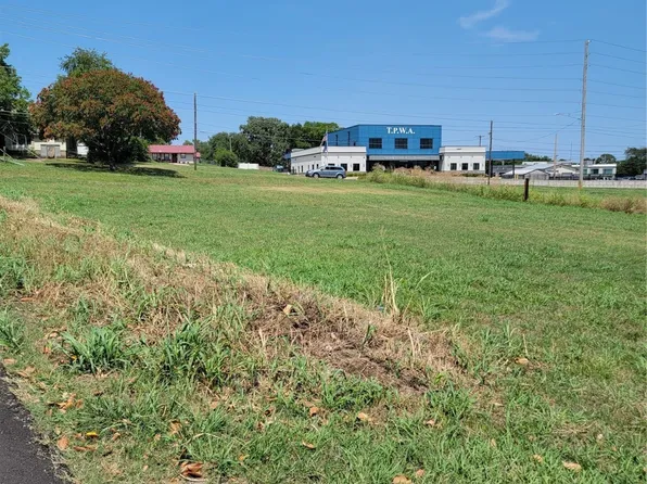 717 W Choctaw St, Tahlequah, OK 74464