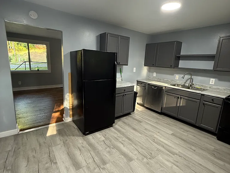 1922 Atkins Dr — Photo 23