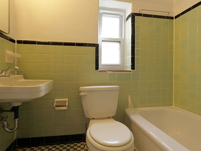 5686 Forward Ave — Photo 8