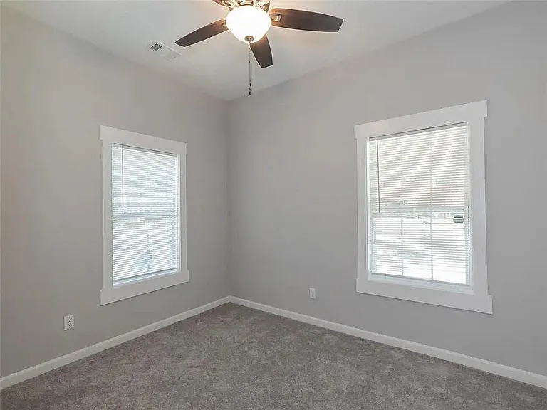 1569 Jonesboro Rd SE — Photo 20