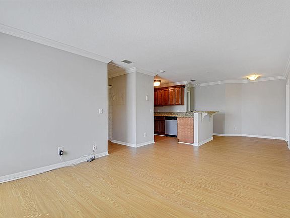 5th image of 3208 S Dixie Hwy APT 6