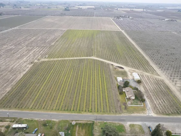 7688 S Cherry Ave, Fresno, CA 93725