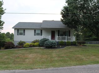 90 Harvest Run Rd, Marietta, OH 45750