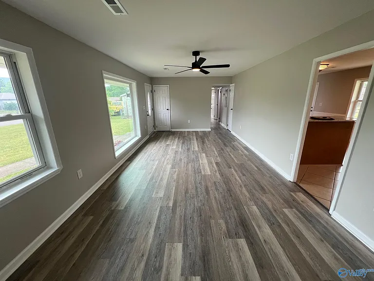 2211 Penhall Dr NE — Photo 3