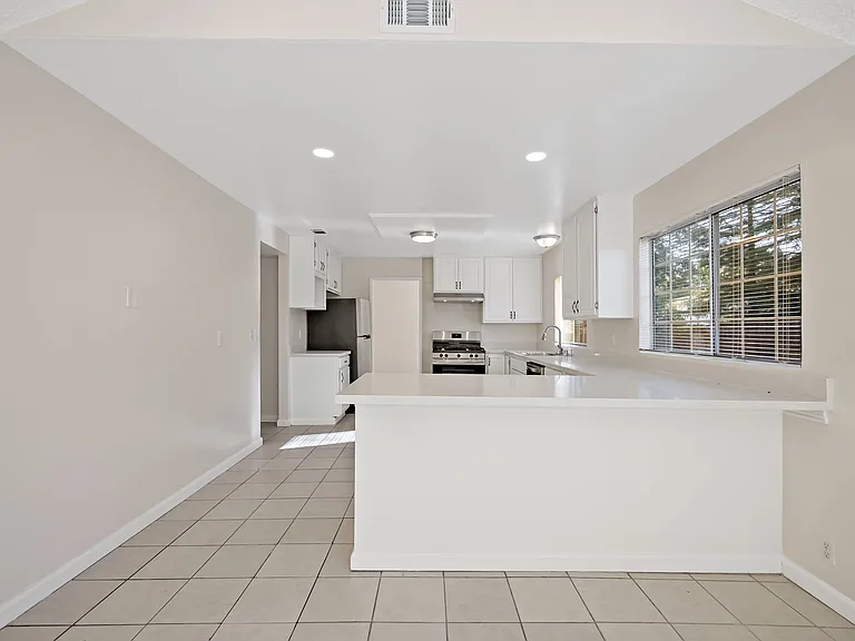 490 N 5th St — Photo 25